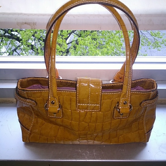 Purse - Picture 2 of 3